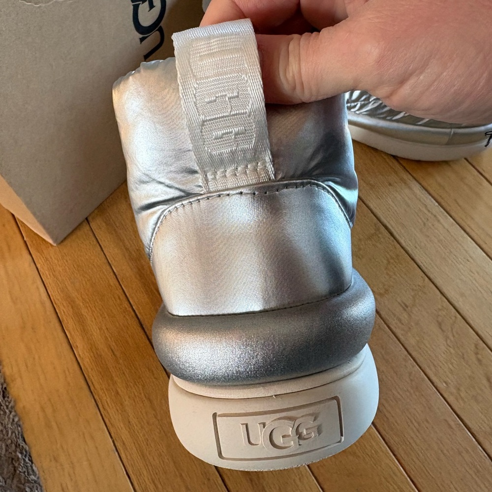 UGG Metallic Silver Boots - Picture 4 of 5
